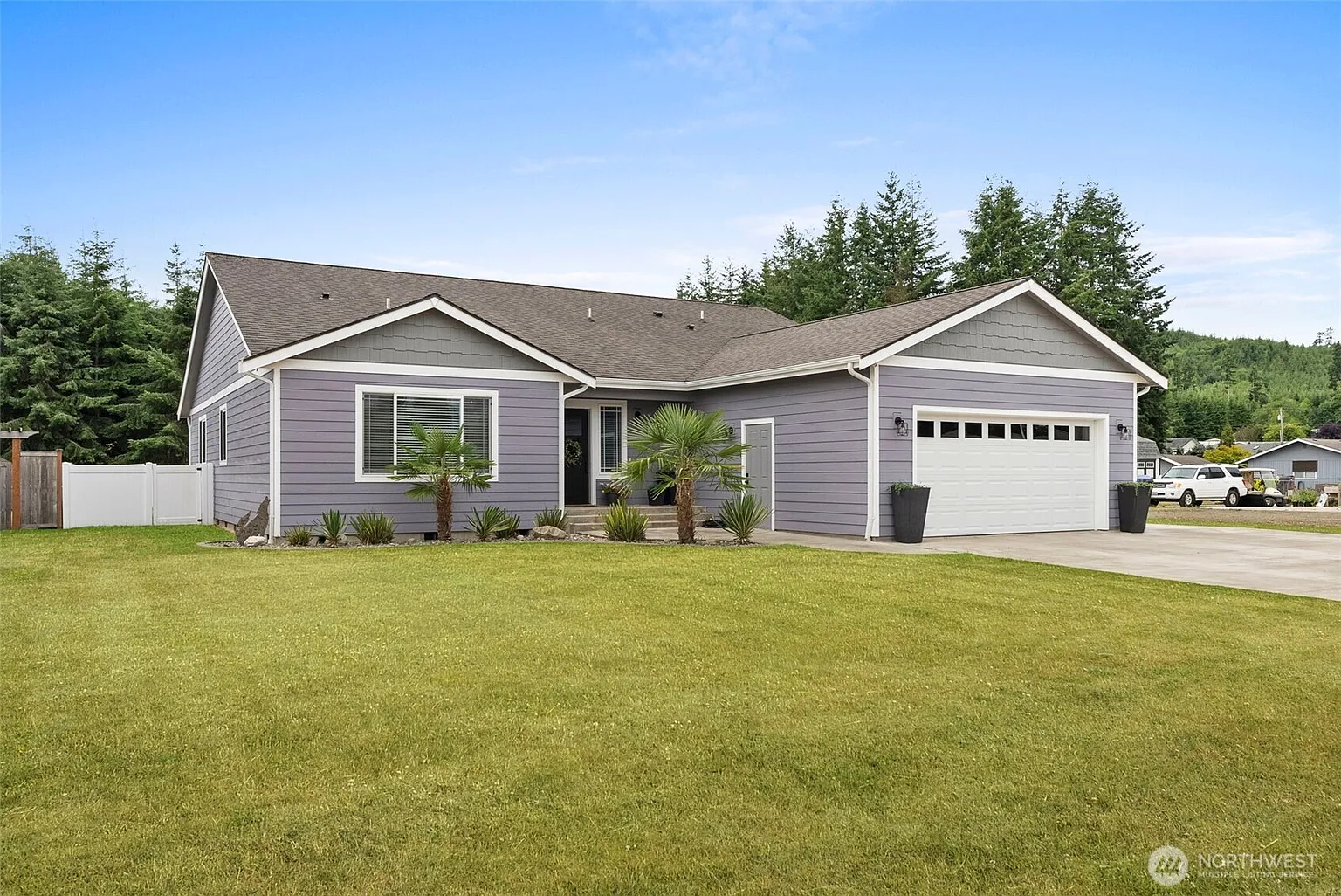 611 Woodside Road photo 1