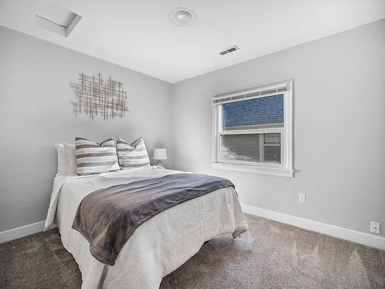 406 E 7th Ave #2 — Photo 3