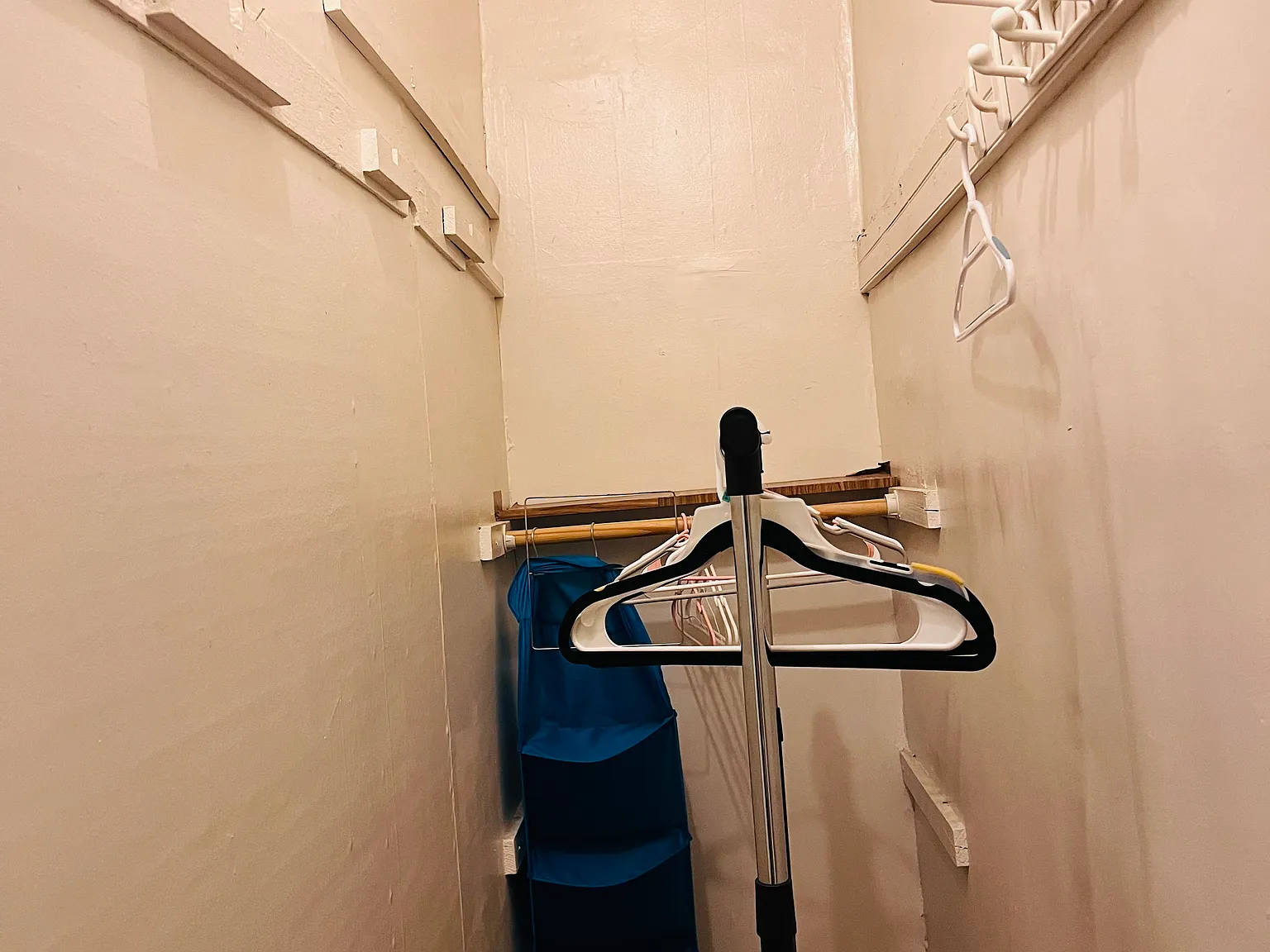 1 bed, 200 sqft, $550 — Photo 4