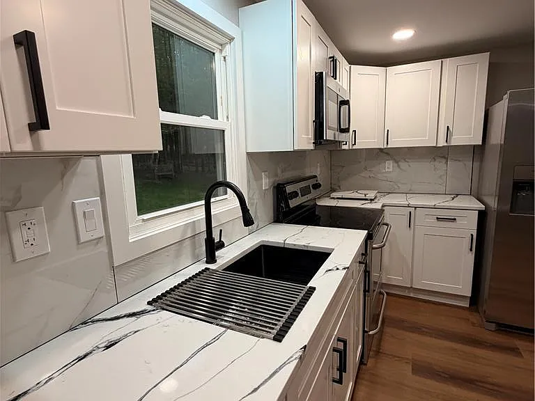 182 Mountain Rd — Photo 3