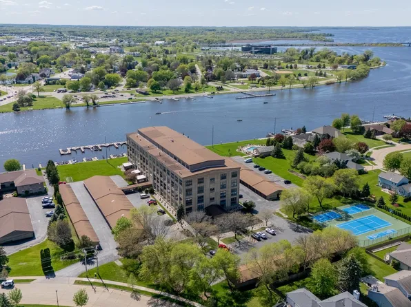 1545 Arboretum Dr APT 407, Oshkosh, WI 54901