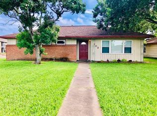 703 W 9th St, Freeport, TX 77541