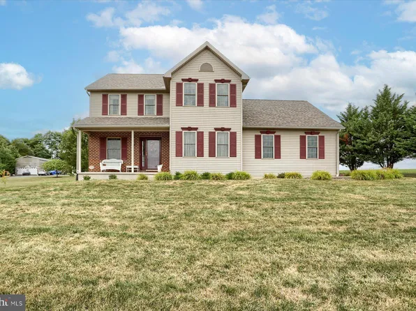 15 Pheasant Dr, Lebanon, PA 17046