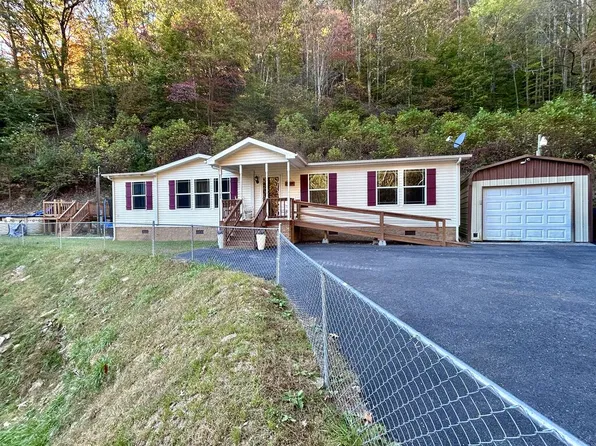 2008 Rock House Branch Rd, Vansant, VA 24656