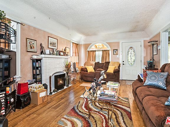 5th image of 1429 W 61st St