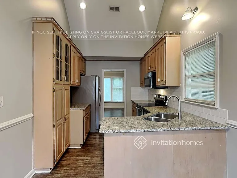 1611 Plantation Trl — Photo 8