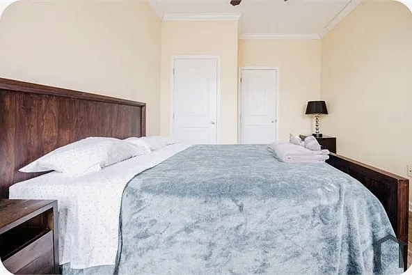208 N Port St — Photo 10