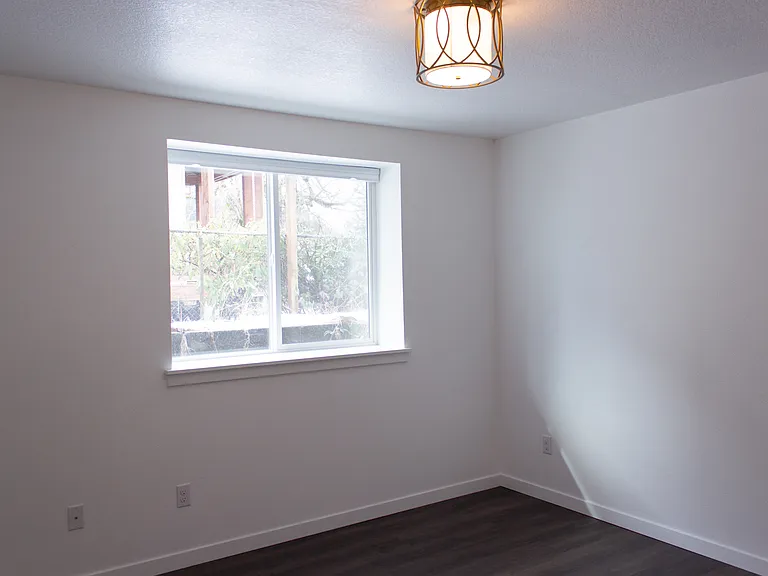 8038 SE Hawthorne Blvd #B — Photo 6