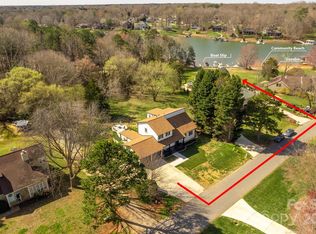 262 Spring Run Dr, Mooresville, NC 28117