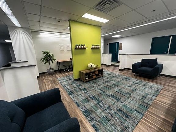 5th image of 3301 Henry Ave #436