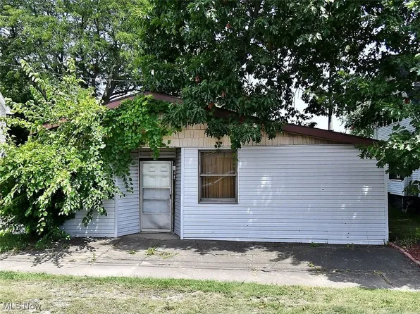 1541 N Main St, Niles, OH 44446