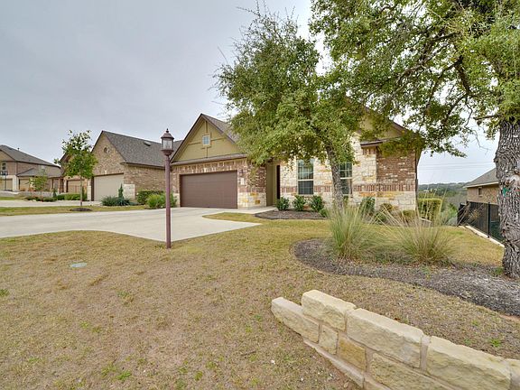 3rd image of 109 Bellagio Dr