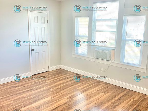 3rd image of 662 1/2 Eureka Ave