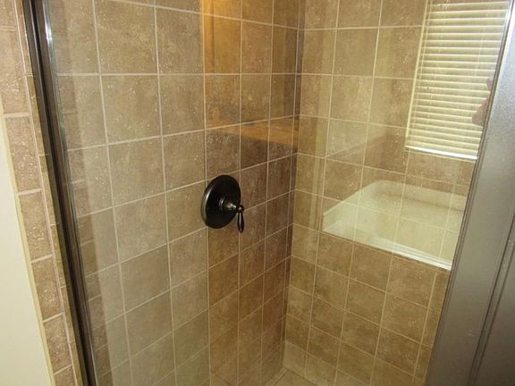 4th image of 5561 Bear Creek Dr