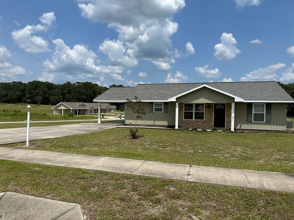 1860 NE Roberts Trl