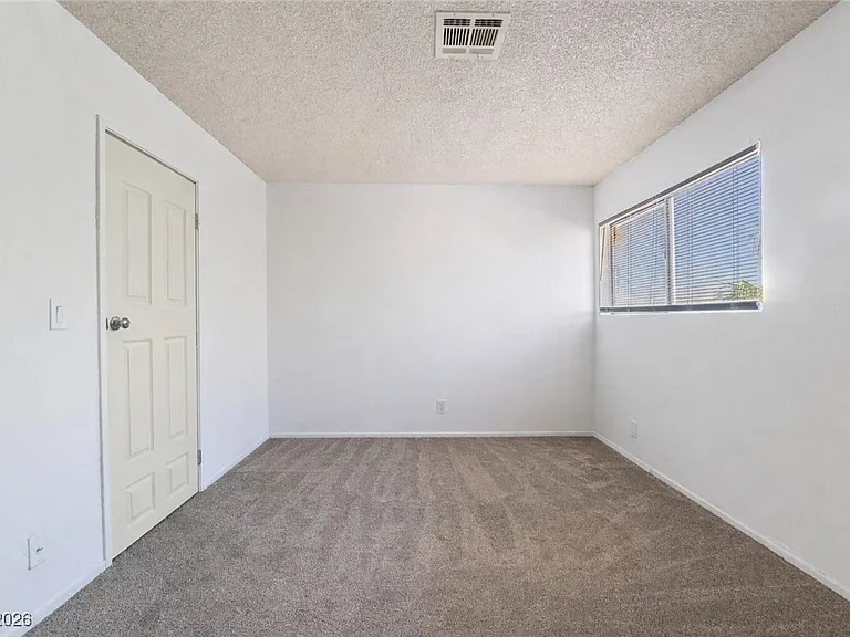 4302 Lynnann Dr — Photo 17