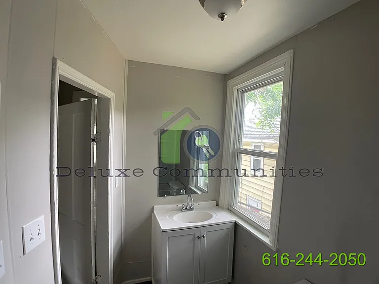155 National Ave NW — Photo 11