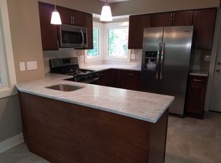 N75W15472 Colony Rd, Menomonee Falls, WI 53051