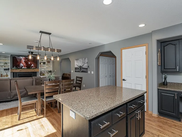 1008 Southern Woods Pl SW — Photo 25