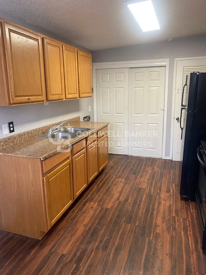 3 bed, 2.0 bath, 1188 sqft, $1,175 — Photo 4