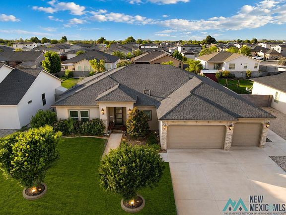 2nd image of 408 Plantation Ct