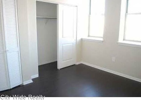 3rd image of 4722 Chestnut St #3682951
