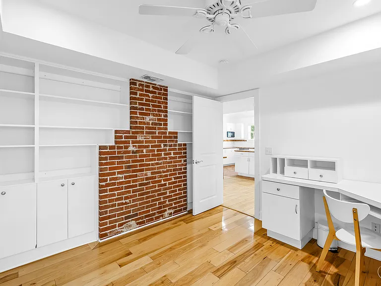 2605 Pass A Grille Way — Photo 9