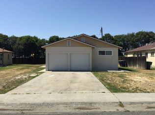561 N Welch Dr, Tulare, CA 93274