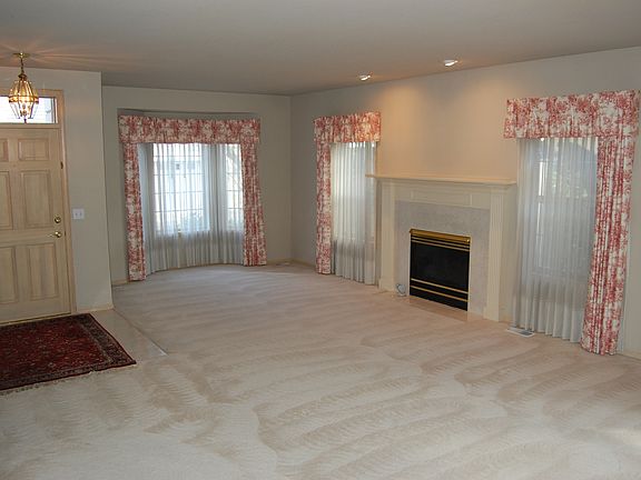Living Room w/Fireplace