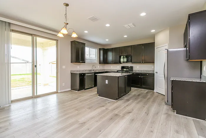 4592 W Horsenettle Dr — Photo 6