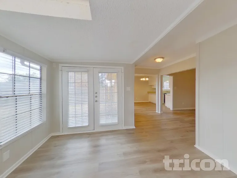 1020 Almond Dr — Photo 17
