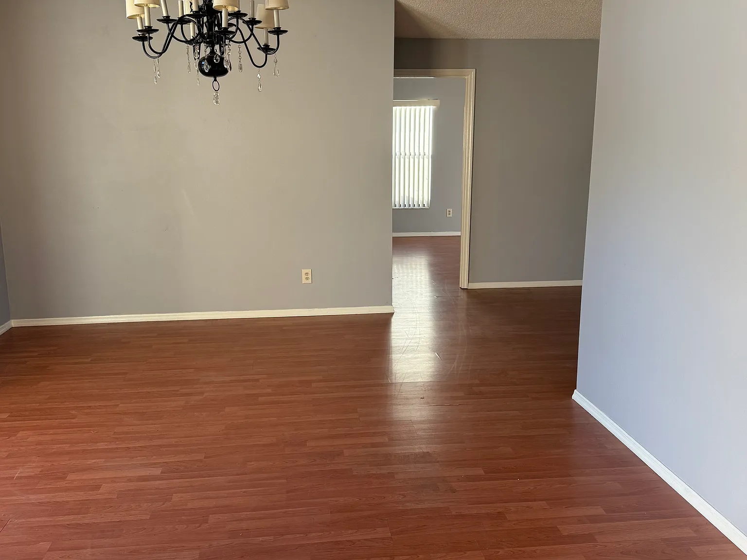 4 bed, 2102 sqft, $2,400 — Photo 4