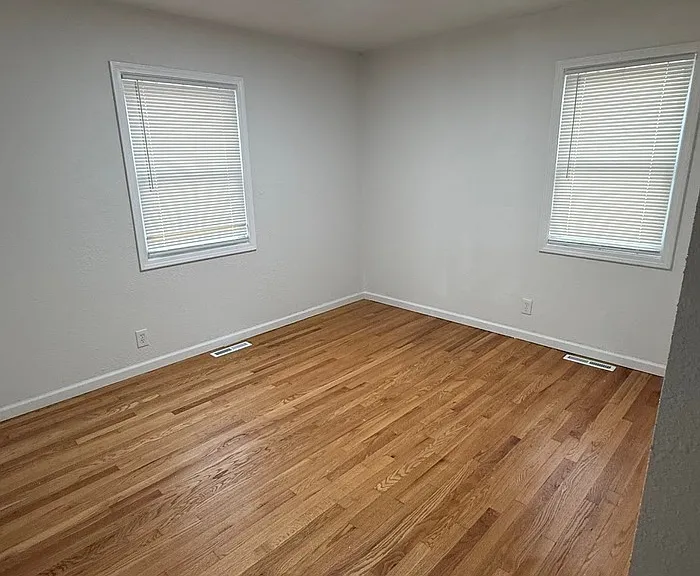 3936 S Pleasant St — Photo 16