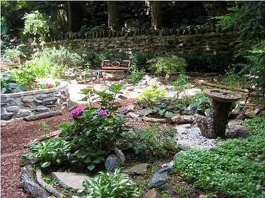 Sold by Foxworth Realty | media 15