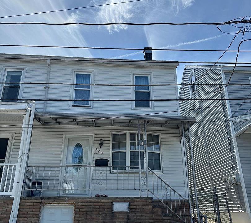 1st image of 604 3rd St