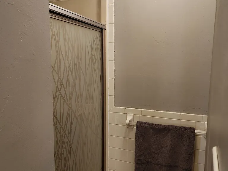 1633 E Lark St #2 — Photo 8
