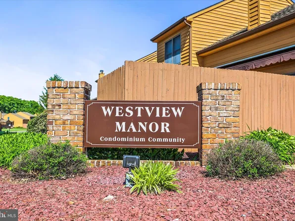 39 Westview Mnr #39, York, PA 17408