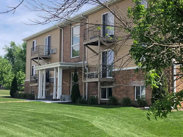 1500 Eagle Ave, Washington, IL 61571