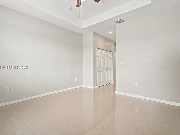 3710 NE 22nd Pl — Photo 10