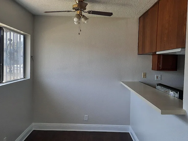 12523 Fonthill Ave #1 — Photo 7
