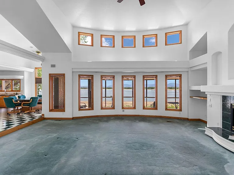 3957 Valley Oak Dr — Photo 3