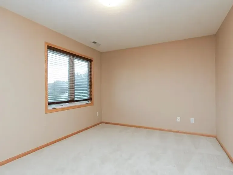 7329 Walden Rd NE — Photo 19