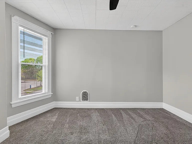455 S Goodman St #A — Photo 12
