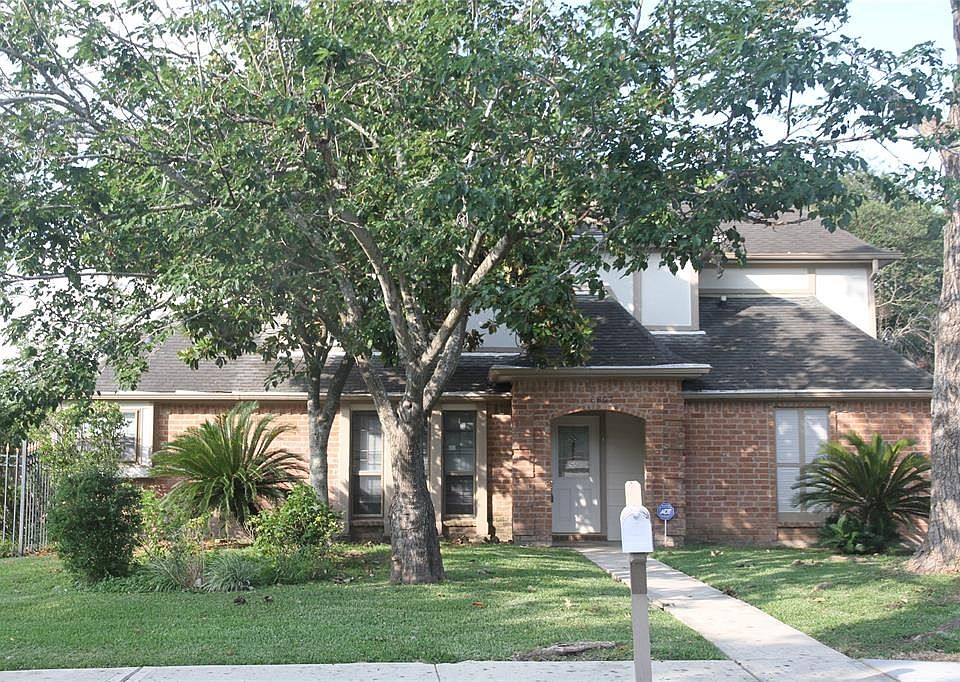 1st image of 6807 Las Brisas Dr