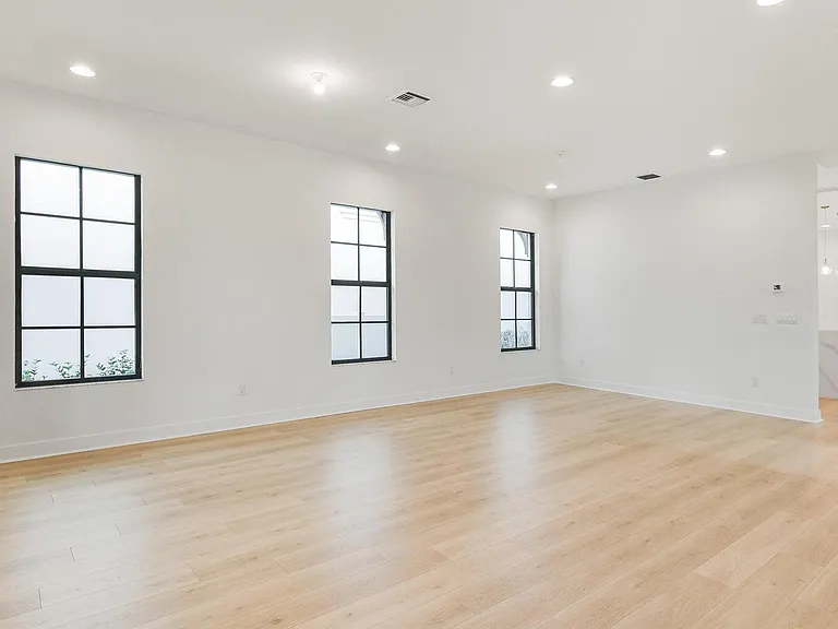 13136 Alton Rd — Photo 3