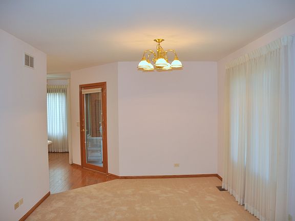 5th image of 2475 Tall Oaks Dr