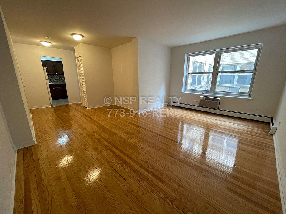 2nd image of 6830 N Sheridan Rd #3357