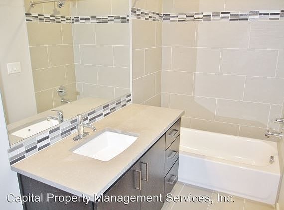 2nd image of 2250 NE Glisan St APT 103