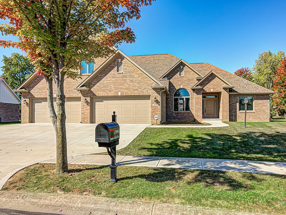 1st image of 898 Justine Cir W
