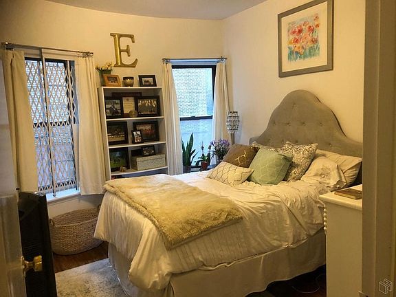 5th image of 158 E 91st St #2A